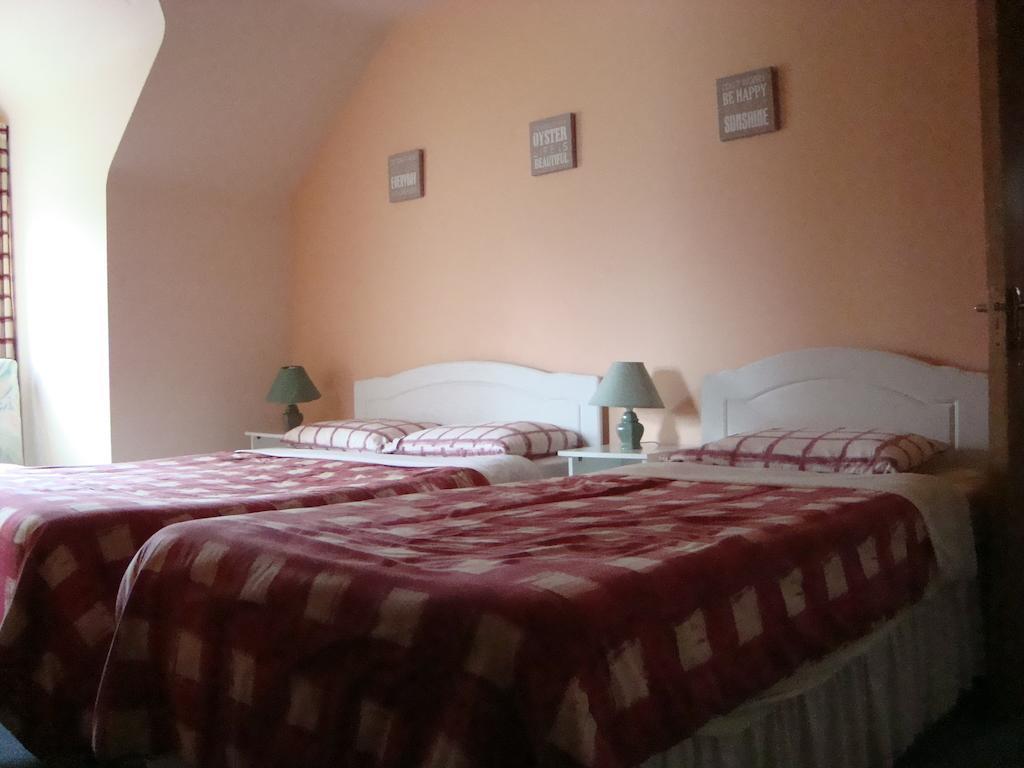 Hy Breasal B&B Achill Sound Екстер'єр фото